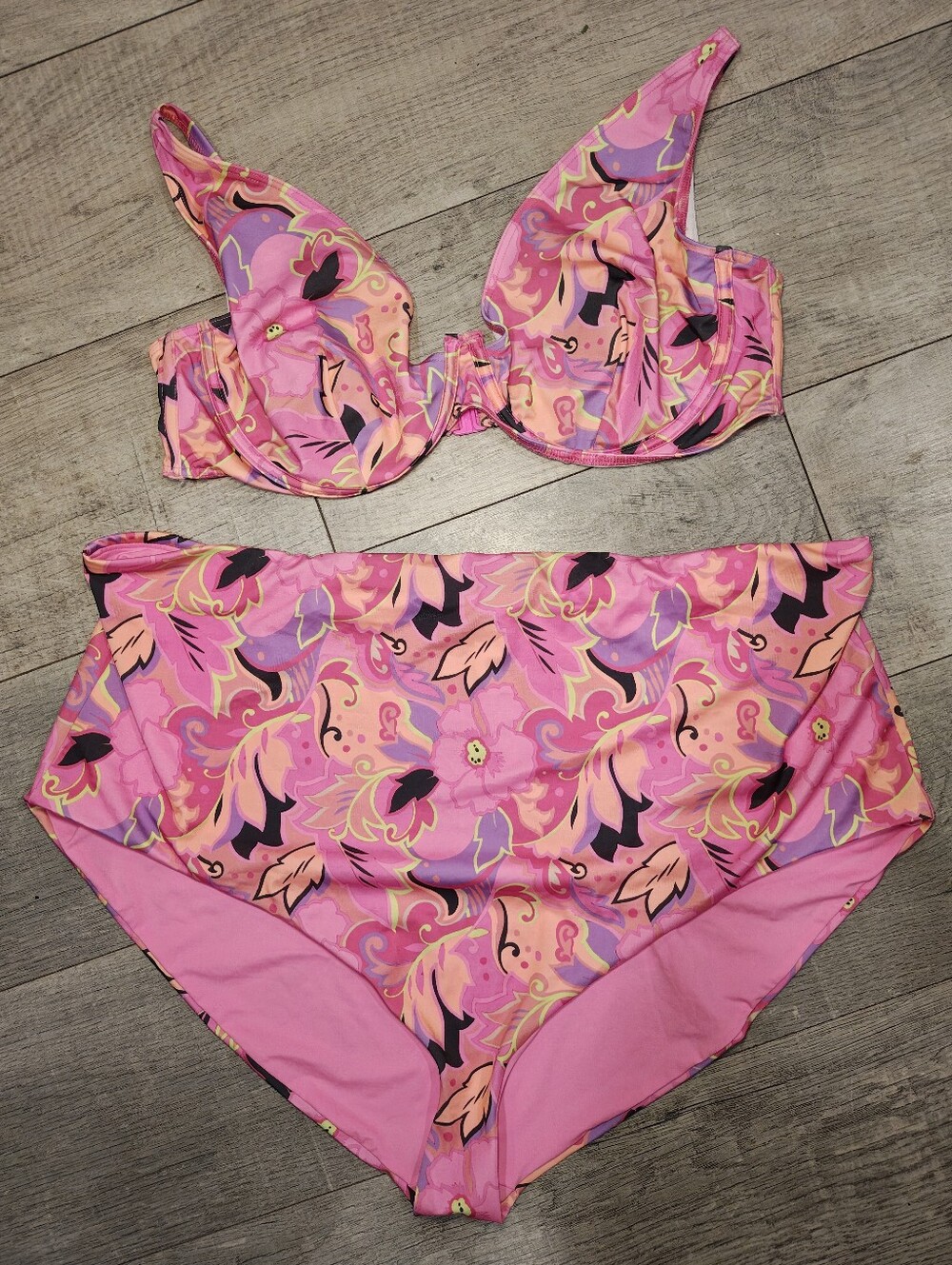 NWOT ASOS Curve Plus Size High Waist Floral Bikini Set.
